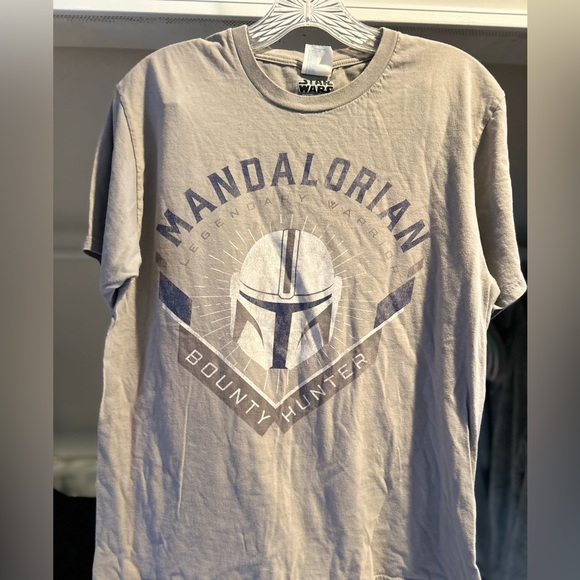 Star Wars Other - Star Wars Mandalorian gray tee